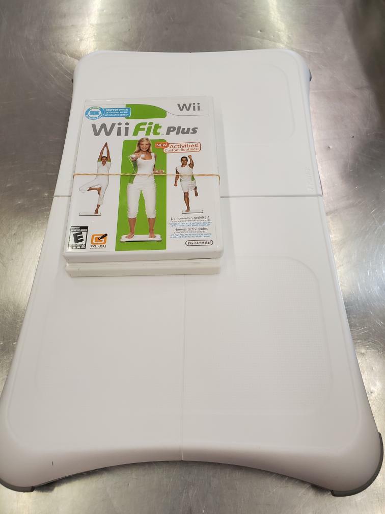 NINTENDO WII FIT PLUS GAME & BALANCE BOARD (FSE019480) | eBay
