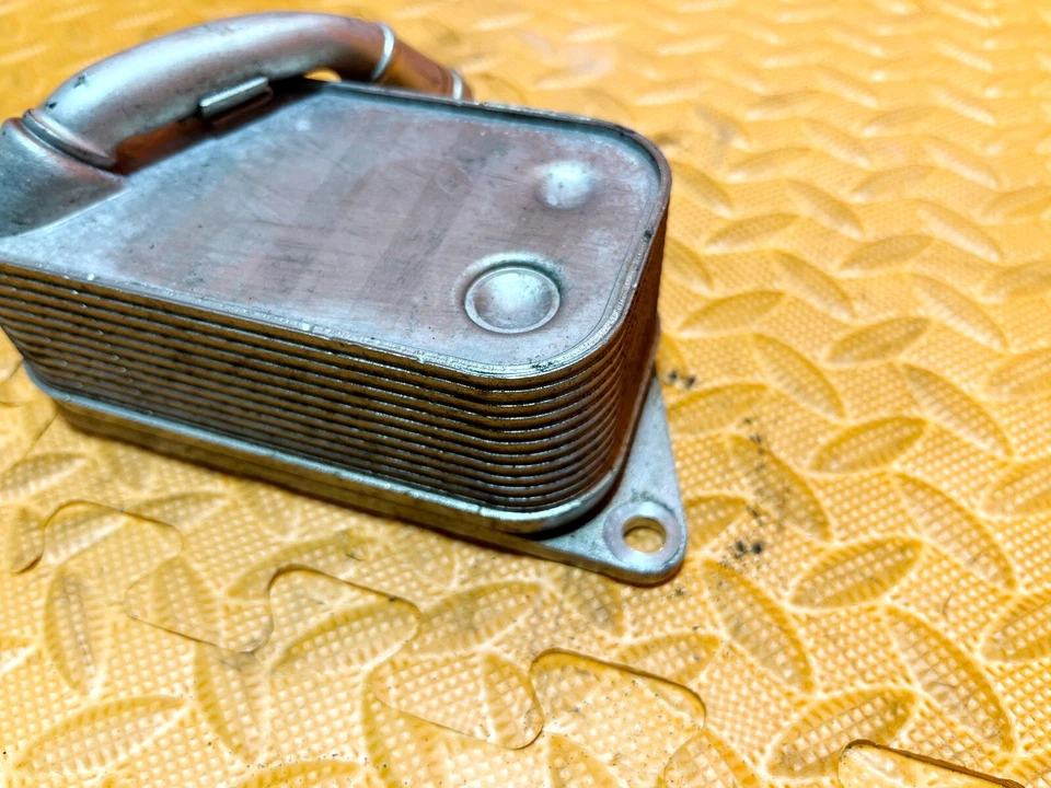 12-16 BMW 228i 328i 428i 2.0L motor enfriador de aceite intercambiador de calor unidad OEM Foto 3 de 4