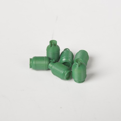 LaoYao 1/76 OO Gauge Propane Gas Tank 6pcs Railroads Scenery Miniatures Factory - Picture 5 of 7