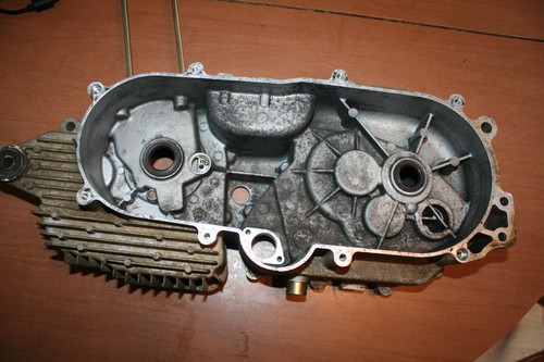 2005 Polaris Phoenix 200 ATV Crankcase Crank Case OEM 05 A - Picture 10 of 12