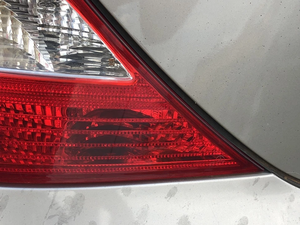 Lanterna traseira de driver OEM Mercedes Benz CLS63 AMG C219 06/08 2198200164 - Imagem 4 de 4