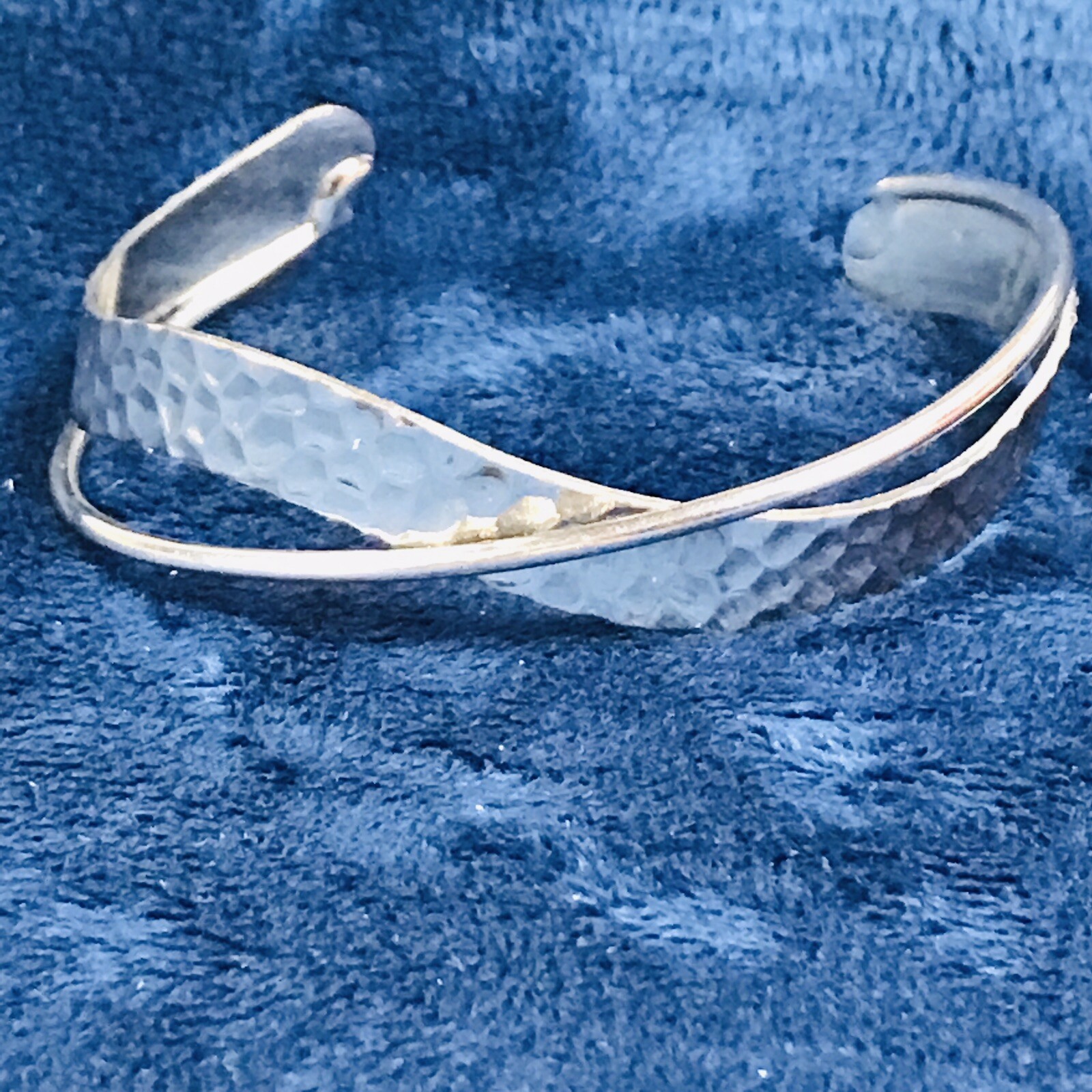 Bundle 4 Bracelets Silvertone Bangle Cuff Rhinestone Faceted Hammered