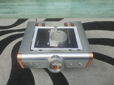 Dan D´Agostino Momentum HD Preamp / Manual / FB / Exzellenter Zustand / OVP