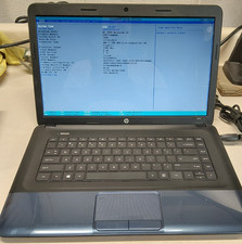 HP 2000- Laptop w/ AMD 4 GB 865