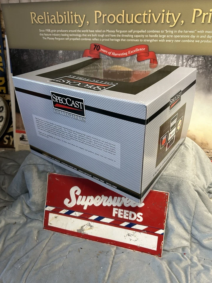 Spec Cast 1/16 White 2-150 Tractor with Rear Dual Wheels - Image 2 of 2