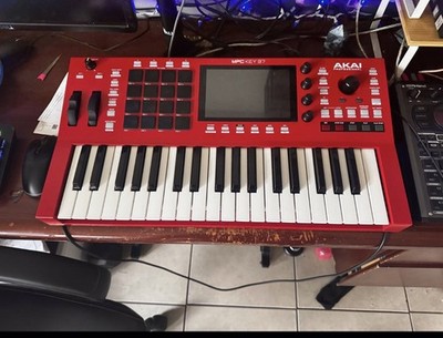 Akai Professional MPC KEY 37 Standalone MPC Audio Production Recording Keyboard
