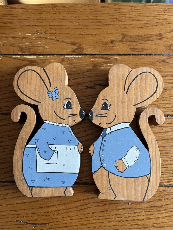 Vintage Country Mr & Mrs Mouse EUC (BL3)