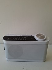 Roberts R9993 Classic Portable Radio – 3-Band FM/MW/LW White