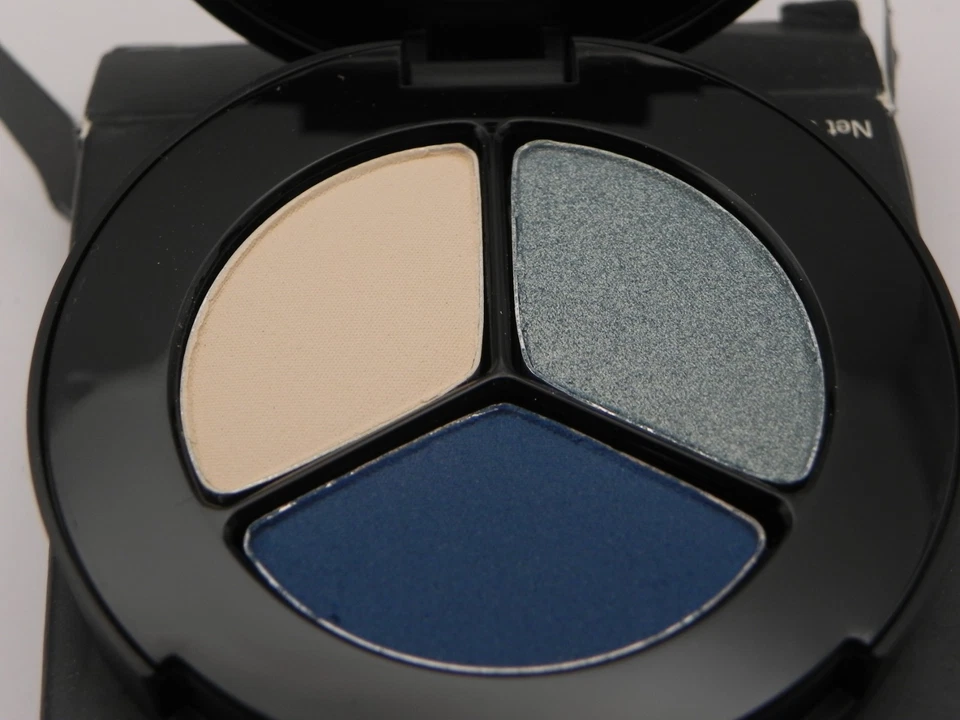 SMASHBOX PHOTO OP EYE SHADOW TRIO ( BUTTER/ PEACOCK/ AZURE ) NIB - Image 3 of 4