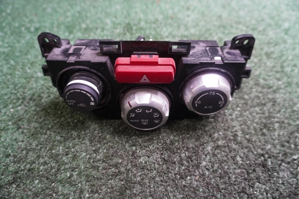 Subaru Impreza 2009 2010 clima temperatura calor control de aire acondicionado OEM 72311SC100 Foto 2 de 4