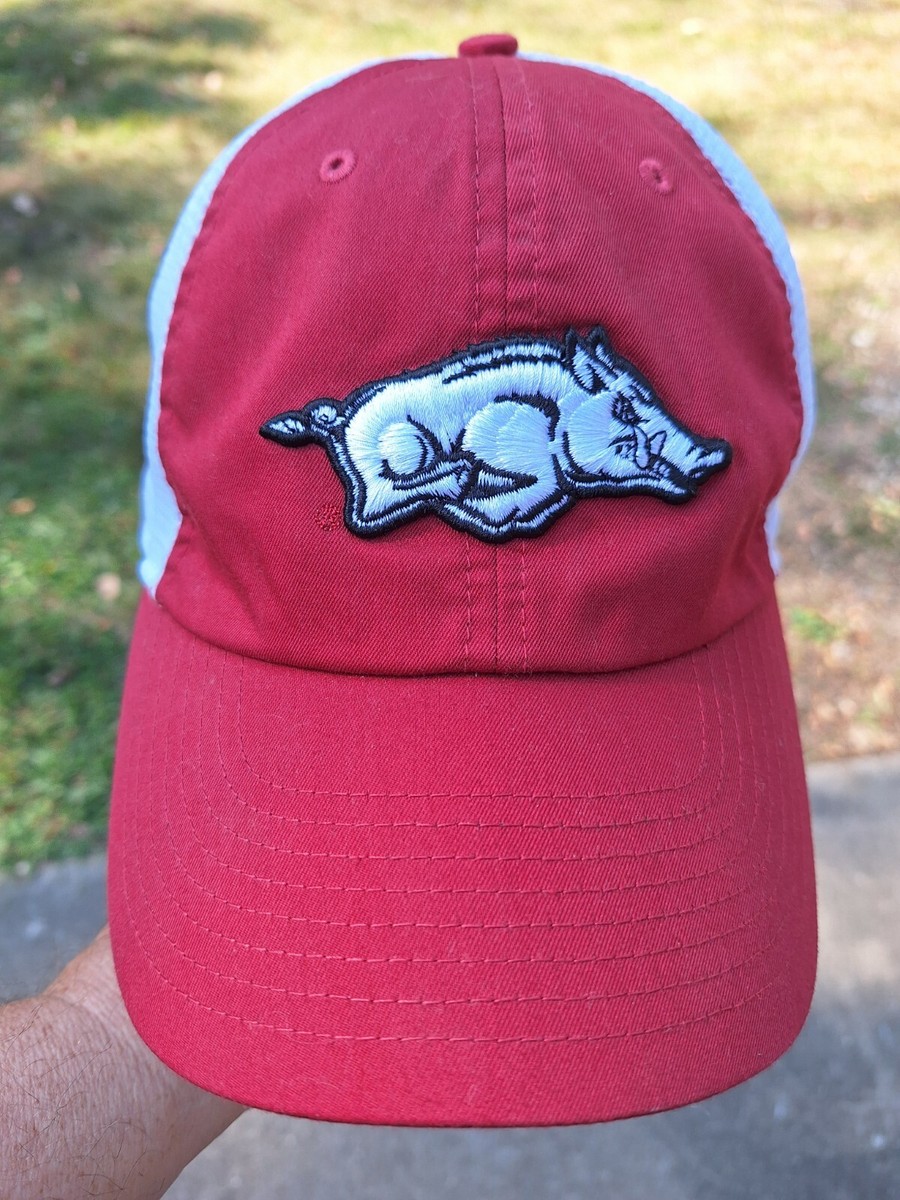 New Nike Heritage 86 Arkansas Razorbacks Logo Red White Strapback