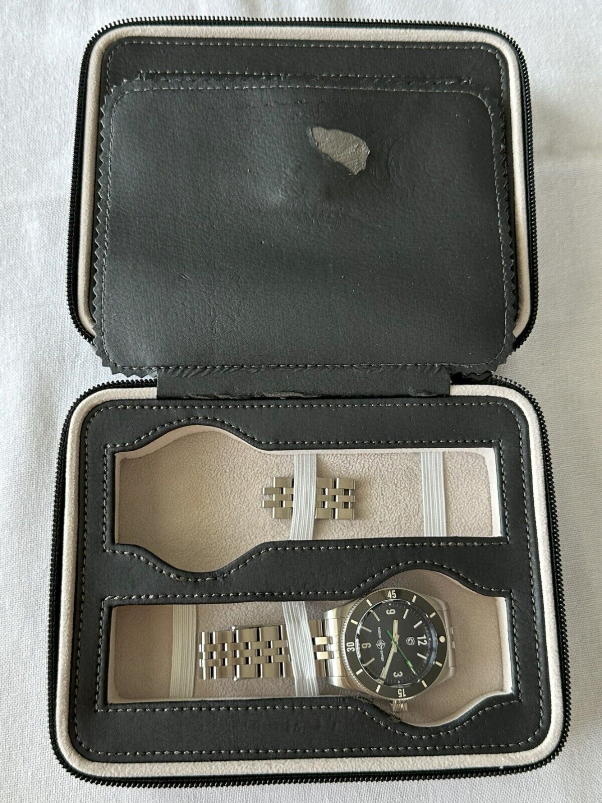 Picture 4 of 11