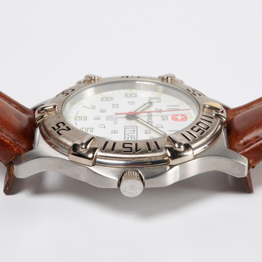 Wenger Swiss Army 096.0685 Calendar Military Diver Mens 42mm  display picture 2