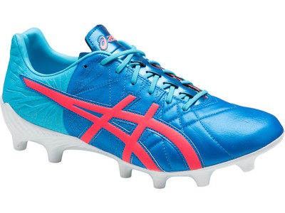 asics football trainers