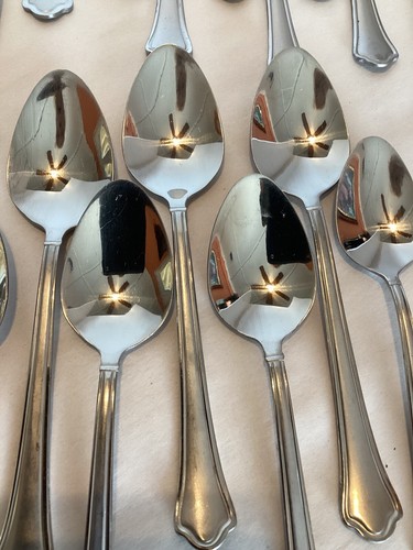 Pfaltzgraff 32 pcs. Capri Frost Stainless 18/0 Flatware Service for 4+ extra pcs - Picture 18 of 24