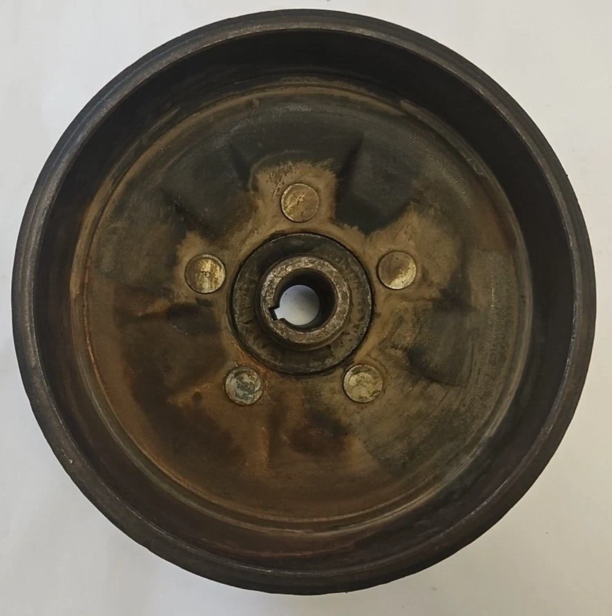 1939 - 1940 年道奇卡车左后驾驶员侧停车制动轮毂和鼓 590627 NOS。 — 第 3/4 张图片