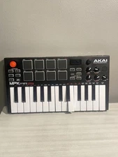 Akai Professional MPK Mini Play 25-Key USB Keyboard Controller Turns On