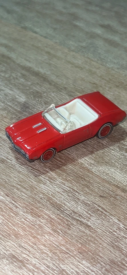 HW Hot Wheels '68 Olds Cutlass Convertible Beverly Hills Cop Retro Ent. SUELTO Foto 4 de 4