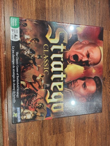 Stratego Classic Game of Battlefield - Sealed Box - 2016 - Brand New - Picture 2 of 4