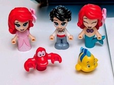 LEGO Disney Princess: Ariel's Storybook 43176 Minifigs, Ariel, Flounder, Sebasti