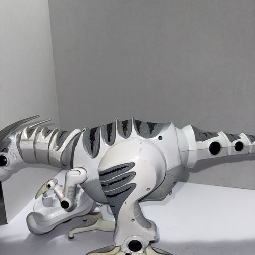 T-Rex WowWee Roboraptor w/ Remote Control Dinosaur walking robot raptor dino 32” - Picture 7 of 7