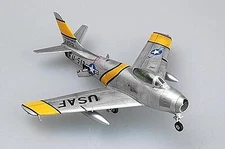 HobbyBoss EZ F-86F-30 Sabre - Plastic Model Airplane Kit - 1/72 Scale - #80258