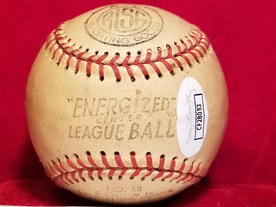 1960s CARL YASTRZEMSKI Signed Ball Boston Red Sox Team HOF vtg JSA Triple Crown - Image 2 of 4