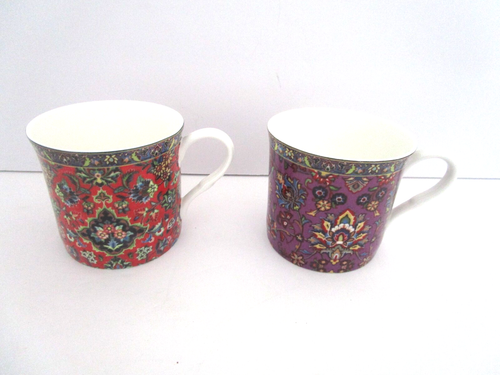 Gracie Bone China by Coastline Imports Cardinal Poinsettia - Set di 4 tazze in porcellana, 340 ml, colore: Rosso