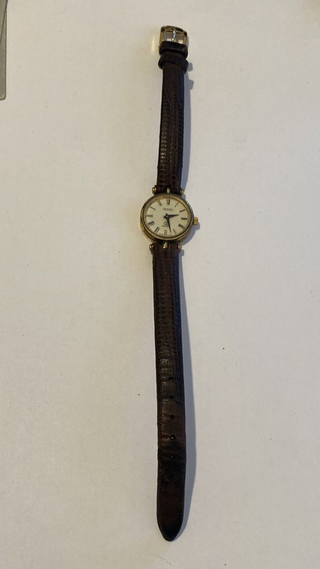 GUCCI WOMENS WRISTWATCH AS IS
