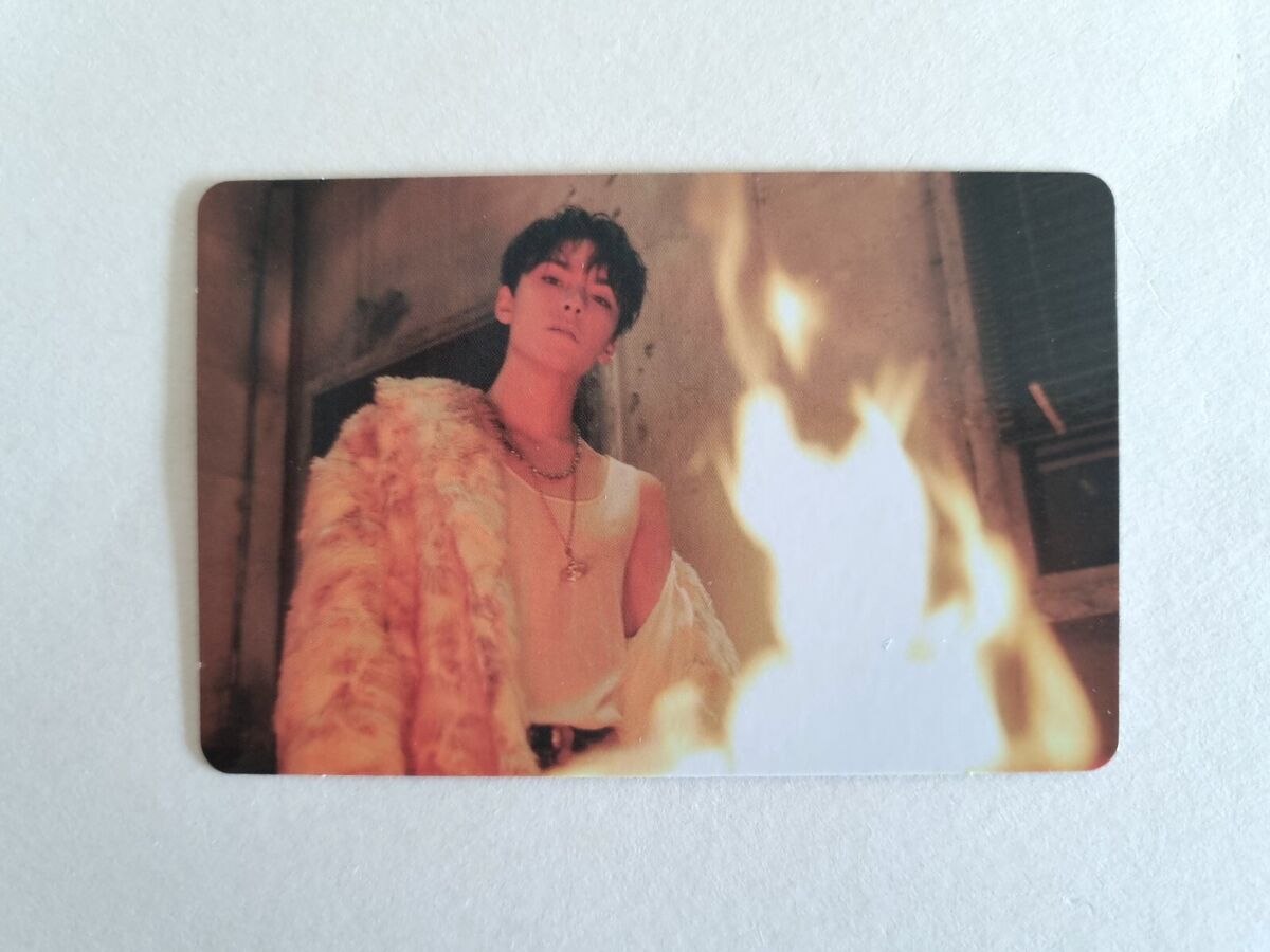 Seventeen Vernon Black Eye Trading Card Official Photocard Seventeen Vernon Black Eye Trading Card Official Photocard