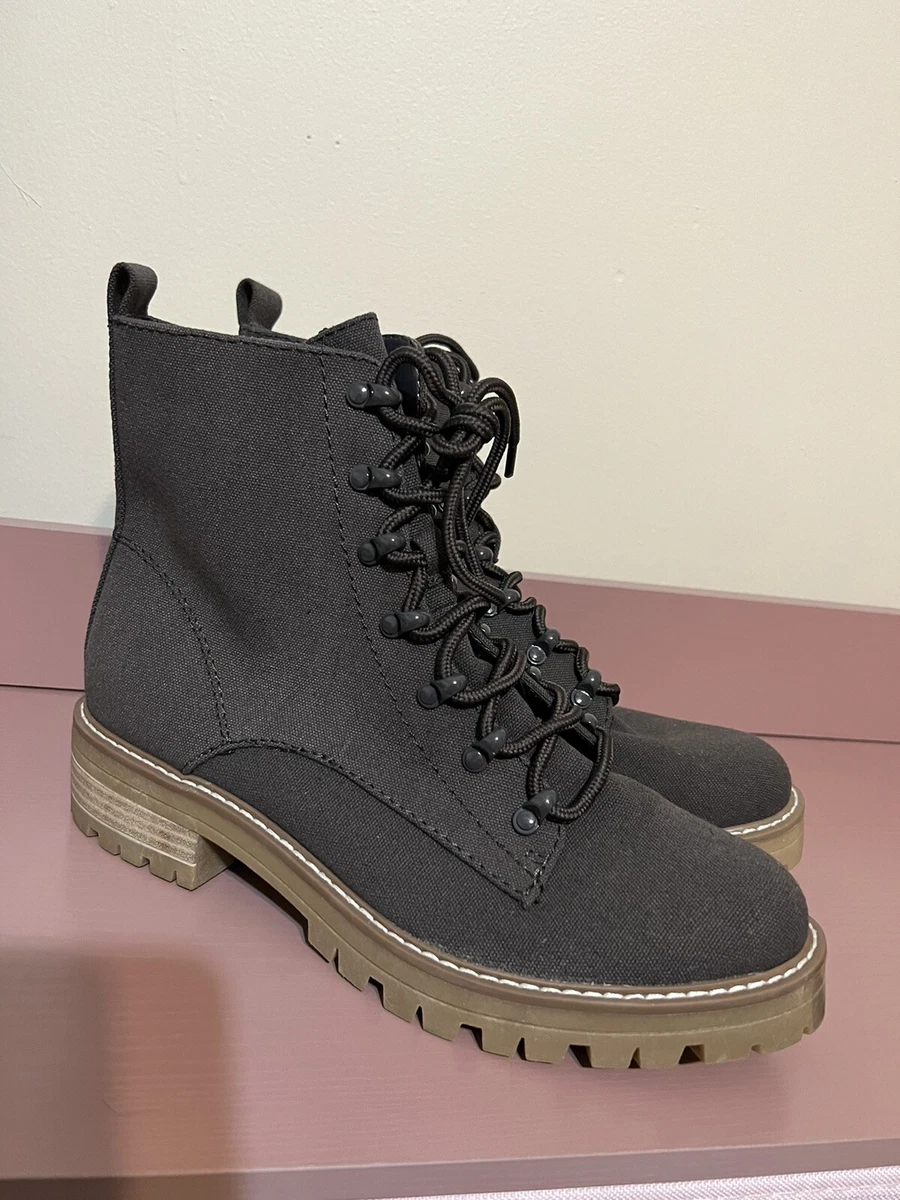 Universal thread deals boots target