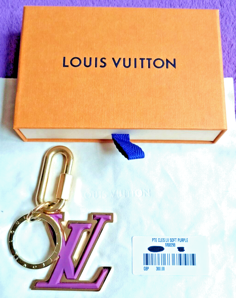 Louis vuitton キーホルダー AUTHENTIC LOUIS VUITTON KEYRING & BAG CHARM SOFT+LV COVER