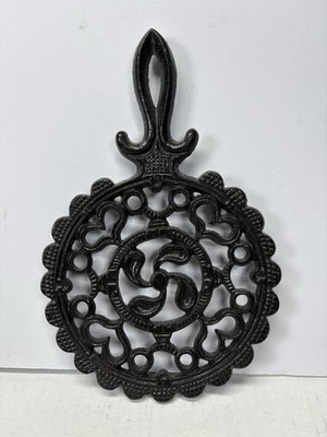 Vintage Black Cast Iron T-7 Tulip Propeller Heart Trivet Free Shipping