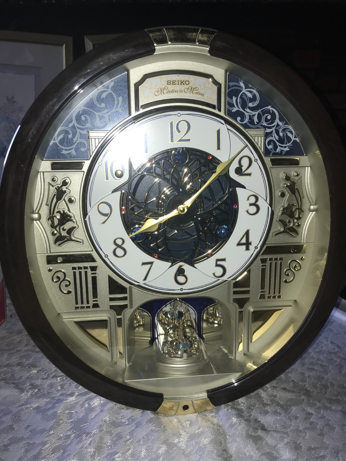 Rare SEIKO Melodies In Motion SWAROVSKI CRYSTAL Musical CLOC