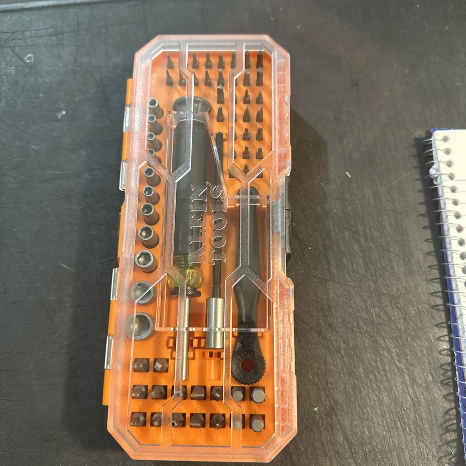 Klein Tools 32787 Juego de destornilladores de precisión de broca de micro trinquete de 64 piezas con C modular Foto 4 de 4