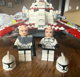 LEGO Star Wars 7679 Republic Fighter Tank&ndash; Complete w/ 2 Clone Troopers & Manual