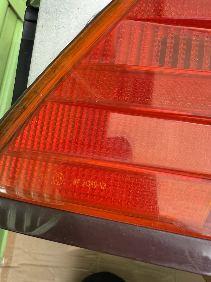 90-95 Mercedes W129 R129 500 500sl SL320 S500 Tail Light Lamps Set L&R OEM - Image 4 of 4