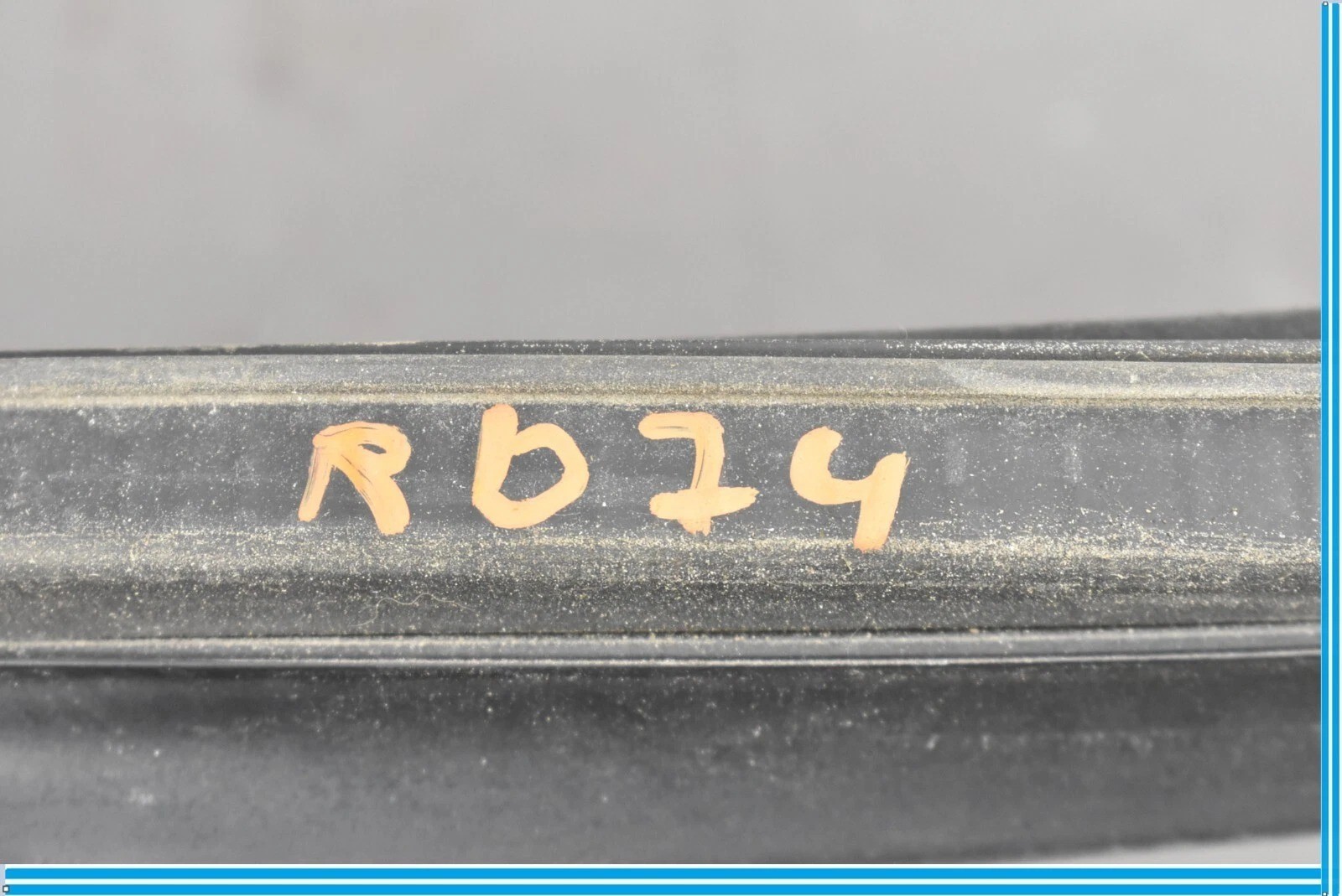 03-10 Bentley Continental Right Exterior Body Door Molding Weather Seal Oem