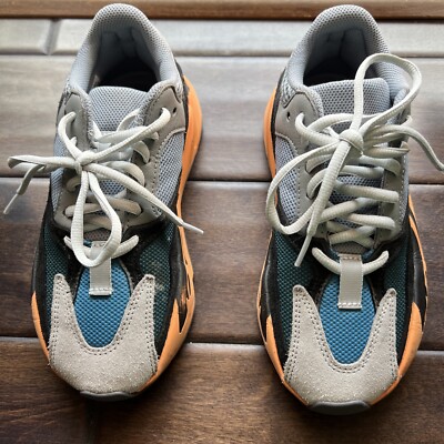yeezy 700 gris orange