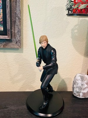 Star Wars JEDI Luke Skywalker Statue BY ATTAKUS #1454/1500 - Full size 1/5 scale