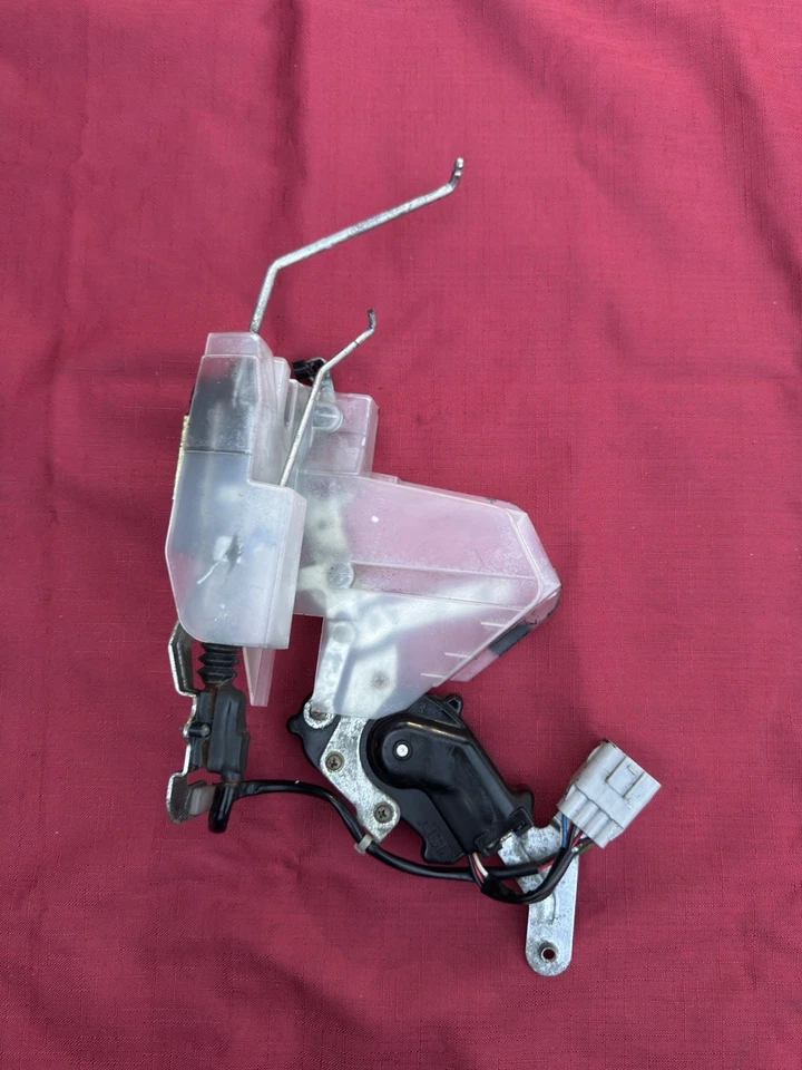 Actuador de cierre de puerta delantero derecho Toyota T100 1993-1998 probado por fabricante de equipos originales Foto 2 de 4