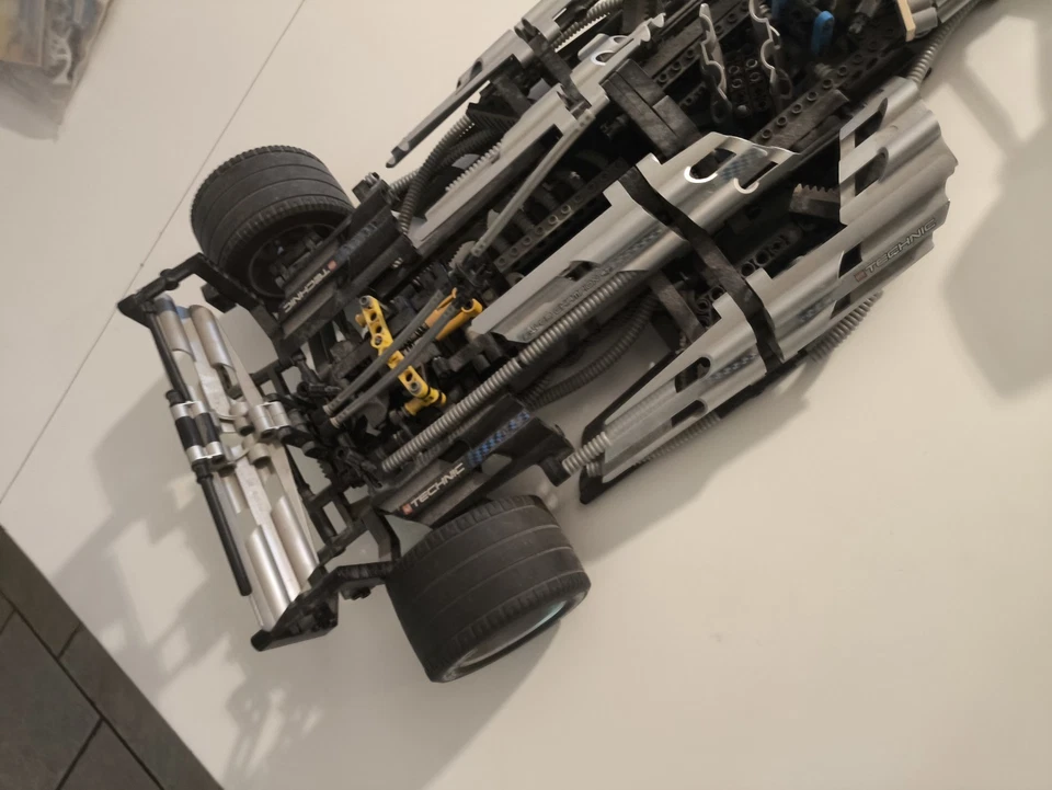 LEGO Technic 8458 Silver Champion, photo 3 sur 5