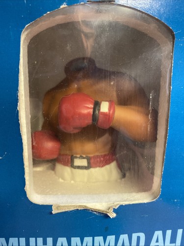 Muhammad Ali Decanter 1981 McCormick’s “the greatest” Grenadine LE. (NO Head) - Picture 23 of 24