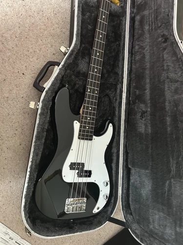 Aria Stb Guitar - Picture 1 of 4