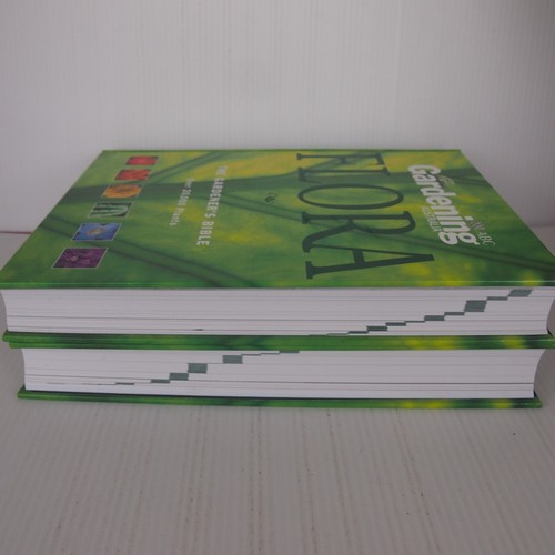 ABC Gardening Australia Flora hardcover slipcase 20,000 + plants - Picture 9 of 10