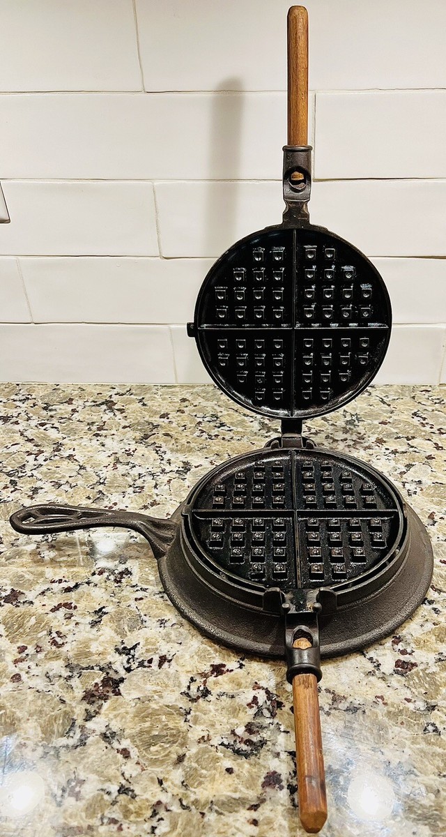 GRISWOLD グリスウォルド社 鋳鉄製 ビンテージ ワッフルメーカー NO7 Rare Griswold The American, Cast Iron No 7 Waffle Iron, M