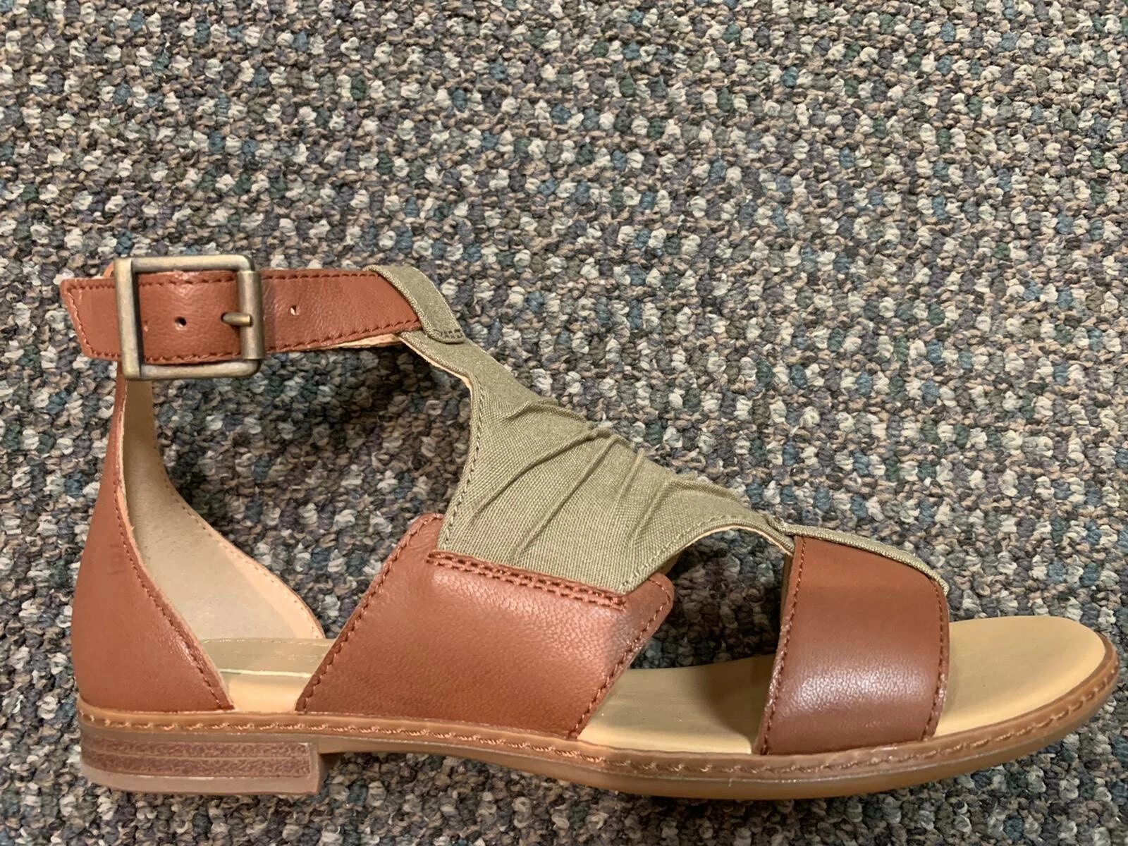 Sandalo donna Timberland Cherrybrook cinturino alla caviglia pelle pieno fiore oliva A25CF