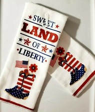 HOME COLLECTION "SWEET LAND OF LIBERTY" USA PATRIOTIC DECORATIVE KITCHEN TOWEL.