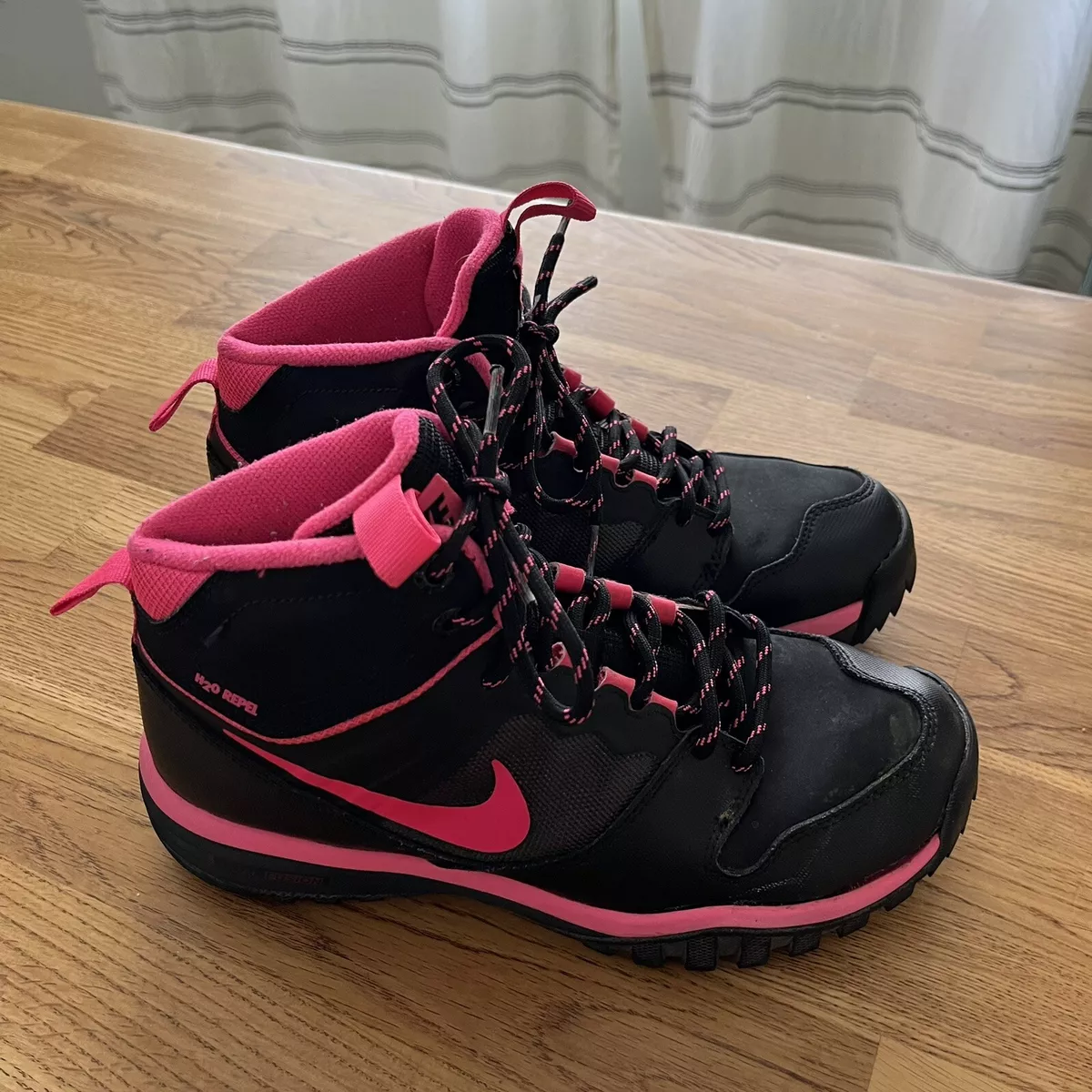 Nike Youth Nike H20 Repel Boots Black Pink Youth Size 6.5Y High Tops