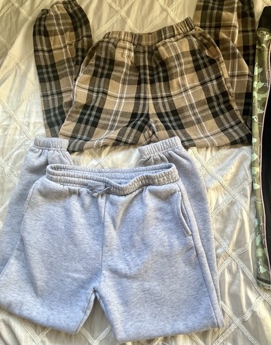 Girls Youth Set Of 15-Outfits, Shorts, Denim, Athletic, Tees, & Tops -Size 10/12 - Picture 13 of 22